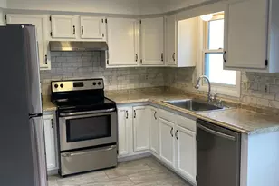 8 Booth Ct, Greenwich, CT 06830 - Photo 1