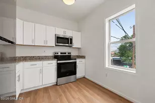2 S New St, Greenwich, CT 06830 - Photo 3