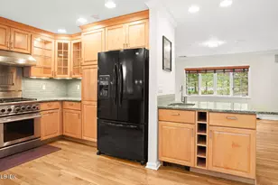 3 Old Wagon Rd, Old Greenwich, CT 06870 - Photo 5