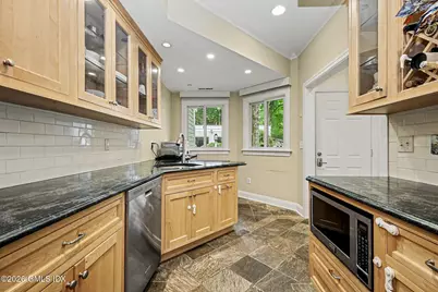 333 Palmer Hill Road #1B, Greenwich, CT 06878 - Photo 5