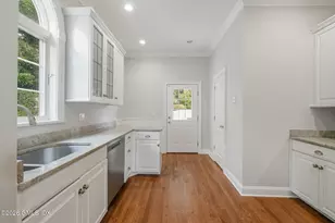 80 E Putnam Ave, Greenwich, CT 06807 - Photo 9