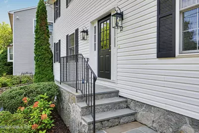 12 Stuart Drive, Old Greenwich, CT 06870 - Photo 3
