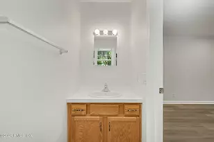12 Stuart Dr, Old Greenwich, CT 06870 - Photo 11