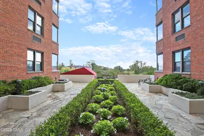 40 W Elm Street #2M, Greenwich, CT 06830 - Photo 23