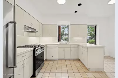 40 W Elm Street #2M, Greenwich, CT 06830 - Photo 5