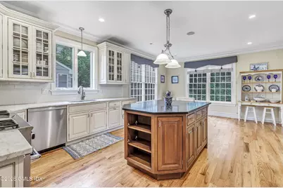 154 Valley Road, Greenwich, CT 06807 - Photo 19