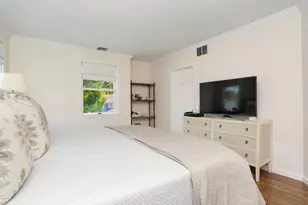 32 Highview Ave, Old Greenwich, CT 06870 - Photo 19