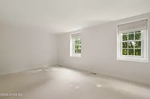 8 Greenwich Hills Dr, Greenwich, CT 06831 - Photo 13