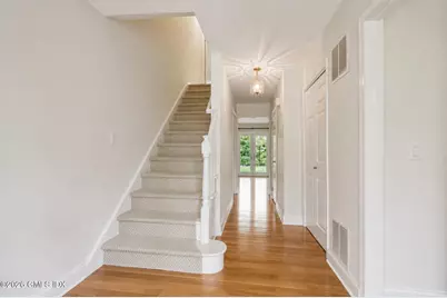 8 Greenwich Hills Drive #8, Greenwich, CT 06831 - Photo 3
