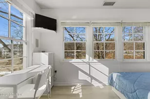 84 Indian Harbor Dr, Greenwich, CT 06830 - Photo 11