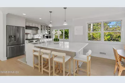 6 Meadowbank Road, Old Greenwich, CT 06870 - Photo 3