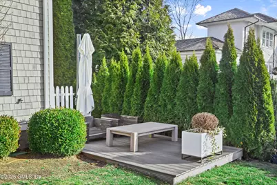 6 Meadowbank Road, Old Greenwich, CT 06870 - Photo 23