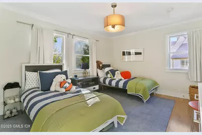 6 Meadowbank Road, Old Greenwich, CT 06870 - Photo 13