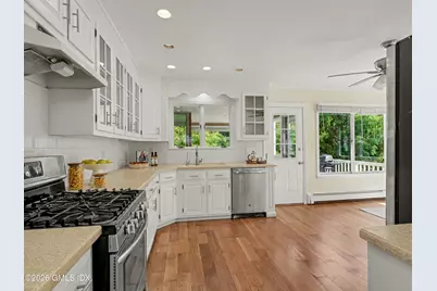 12B Cross Lane, Greenwich, CT 06807 - Photo 3