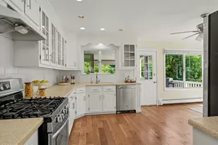 12b Cross Ln, Greenwich, CT 06807 - Photo 3