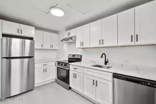 122 E Putnam Ave, Greenwich, CT 06830 - Photo 3