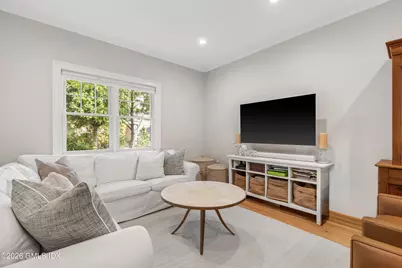 51 Forest Avenue #APT 95, Old Greenwich, CT 06870 - Photo 17