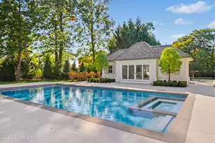 8 Old Round Hill Ln, Greenwich, CT 06831 - Photo 9
