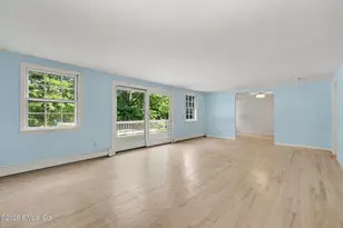 19 Old Clubhouse Rd, Old Greenwich, CT 06870 - Photo 7