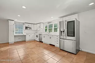 19 Old Clubhouse Rd, Old Greenwich, CT 06870 - Photo 3