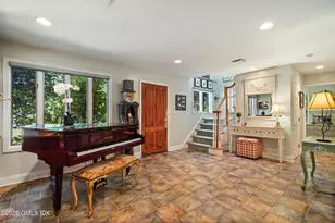 64 Caroline Pl, Greenwich, CT 06831 - Photo 3
