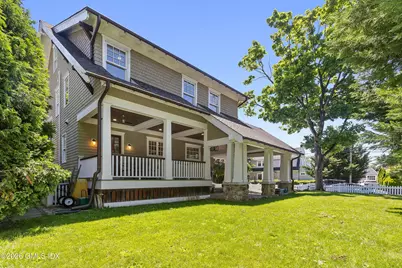 39 Edgewater Drive, Old Greenwich, CT 06870 - Photo 7
