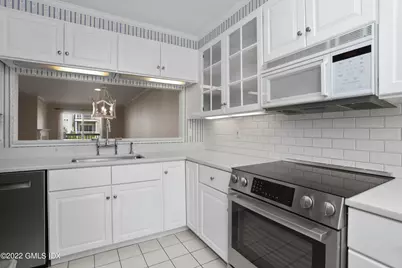 51 Forest Avenue #145, Old Greenwich, CT 06870 - Photo 3