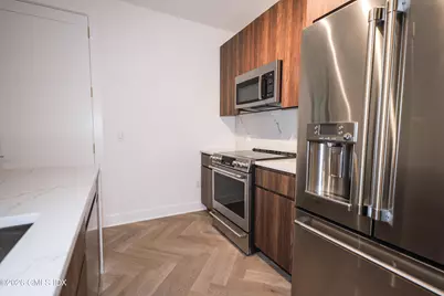 100 E Putnam Avenue #206, Greenwich, CT 06807 - Photo 9