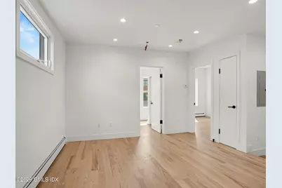18-20 Greenwich Avenue #3-2, Greenwich, CT 06830 - Photo 5