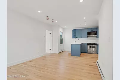18-20 Greenwich Avenue #3-1, Greenwich, CT 06830 - Photo 3