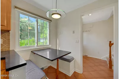 37 Sheephill Road #10, Greenwich, CT 06878 - Photo 9