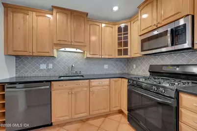 37 Sheephill Road #10, Greenwich, CT 06878 - Photo 7