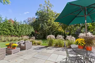 37 Midbrook Ln, Old Greenwich, CT 06870 - Photo 33