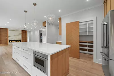 8 Somerset Lane, Greenwich, CT 06878 - Photo 5