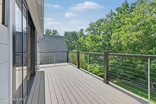 8 Somerset Ln, Greenwich, CT 06878 - Photo 27
