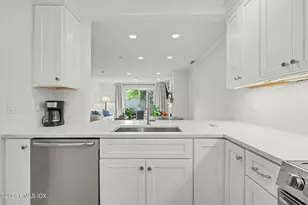 51 Forest Ave, Old Greenwich, CT 06870 - Photo 9