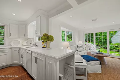 10 Mill Pond Court, Greenwich, CT 06807 - Photo 11