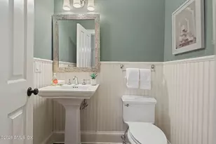 8 Highview Ave, Old Greenwich, CT 06870 - Photo 13