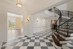 14 Meadow Ln, Greenwich, CT 06831 - Photo 5