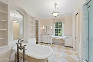 14 Meadow Ln, Greenwich, CT 06831 - Photo 23