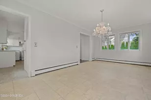 12 Rockland Pl, Greenwich, CT 06831 - Photo 9