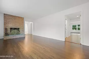 12 Rockland Pl, Greenwich, CT 06831 - Photo 5