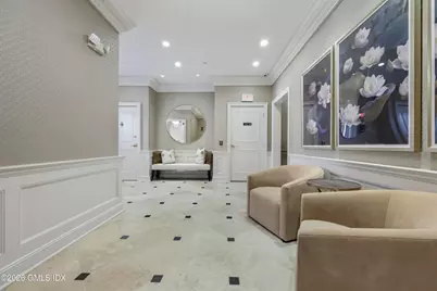 2 E Elm Street #34, Greenwich, CT 06830 - Photo 5