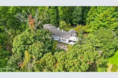 7 Flower Lane, Greenwich, CT 06831 - Photo 3