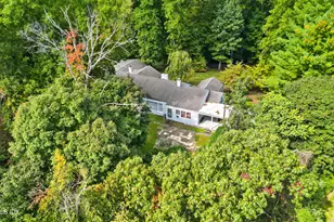 7 Flower Ln, Greenwich, CT 06831 - Photo 3