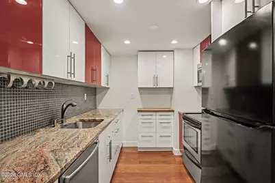 127 Greyrock Place #APT 706, Stamford, CT 06901 - Photo 9