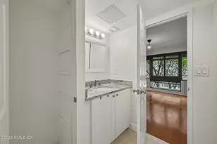 127 Greyrock Pl, Stamford, CT 06901 - Photo 17