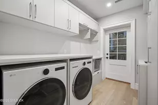 15 Zaccheus Mead Ln, Greenwich, CT 06831 - Photo 45