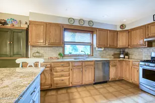 167 Henry St, Greenwich, CT 06830 - Photo 13