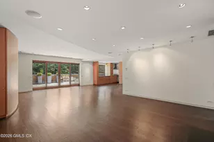 1 Milbank Ave, Greenwich, CT 06830 - Photo 15